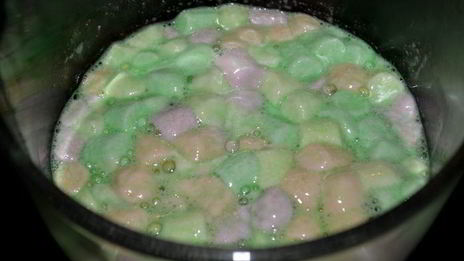 фруктовый желатиновый рулет