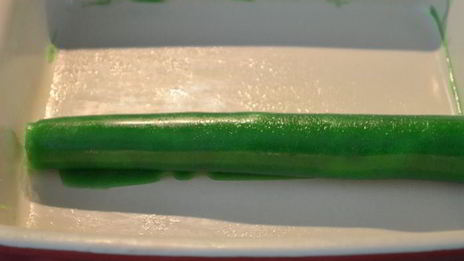 фруктовый желатиновый рулет