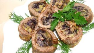 Говяжий рулетик с баклажаном и сыром
