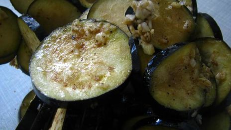 говяжий рулетик с баклажаном и сыром