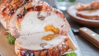 Куриный рулет с курагой