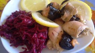 Куриные рулетики с черносливом Вкусняшки