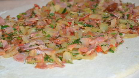 мекленбурские картофельные рулеты со шкварками из бекона