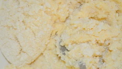 мекленбурские картофельные рулеты со шкварками из бекона