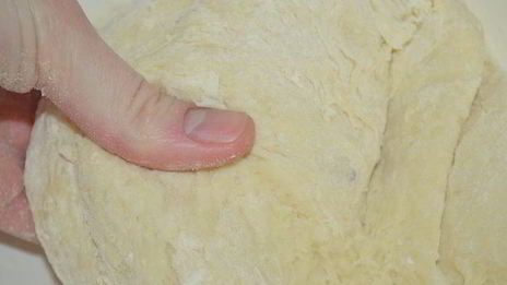 мекленбурские картофельные рулеты со шкварками из бекона