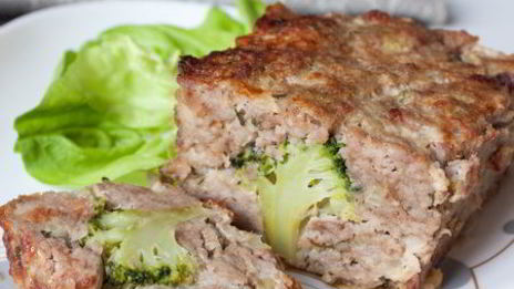 мясной рулет с брокколи и цветной капустой