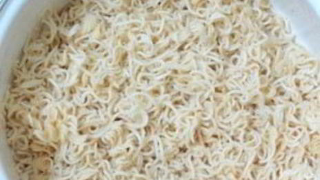 мясной рулет с вермишелью на пару