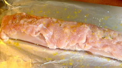 рулет из цыпленка и кураги в винном соусе