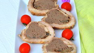 Рулет мясной с печеночным паштетом