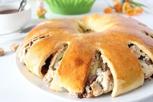 Рулет с орехами из дрожжевого теста