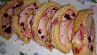 Рулет Зимняя Ягодка