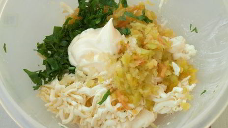 рулетики из баклажанов с плавленым сыром и болгарским перцем