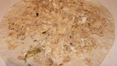 рулетики с тунцом