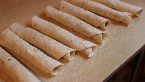 рулетики с тунцом