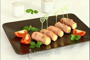 Рулетики с ветчиной, сыром и чесноком