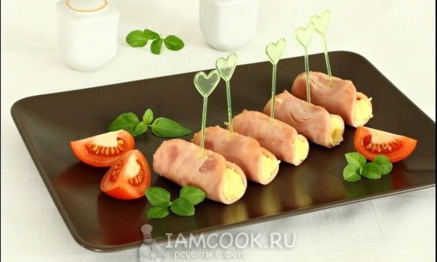 Рецепт рулетики с ветчиной, сыром и чесноком