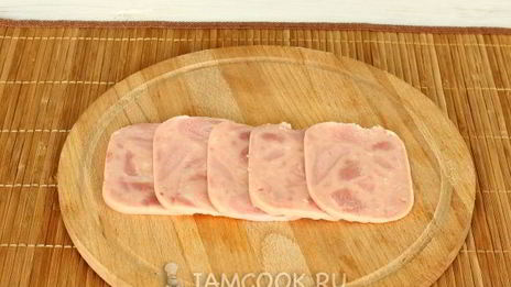 рулетики с ветчиной, сыром и чесноком