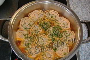 Рулетики в подливе