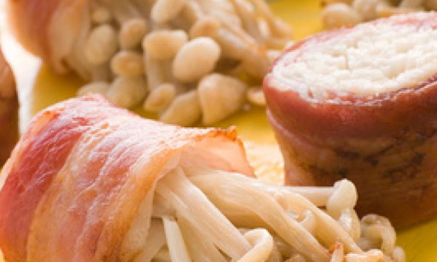 Рецепт рулеты из опят в беконе