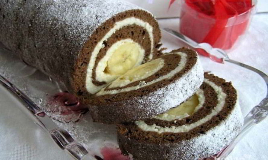 Рецепт шоколадный рулет с бананом