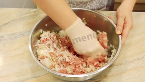 самса с фаршем из слоеного теста