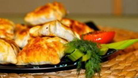 слоеная самса с курицей