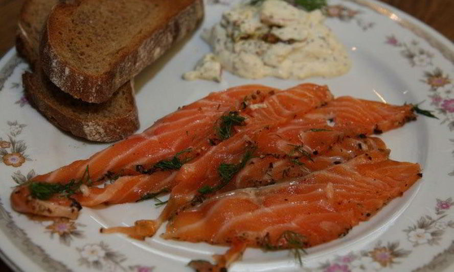 Рецепт семга, маринованная в джине с можжевельником