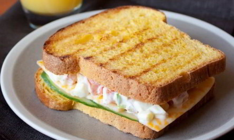 Рецепт ароматный сэндвич с яичным салатом