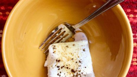 французские жареные сэндвичи с сыром филадельфия и зелеными яблоками