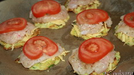 кабачковые сэндвичи с начинкой из куриного филе