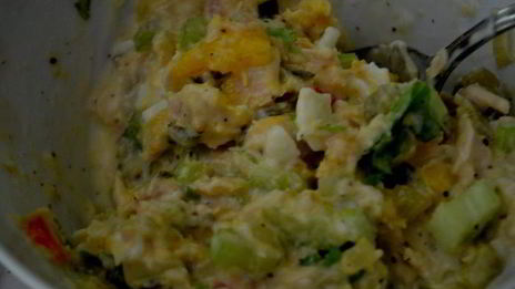 классический сэндвич с тунцом