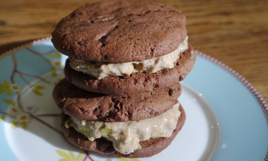 Рецепт шоколадные сэндвичи с фисташковым мороженым