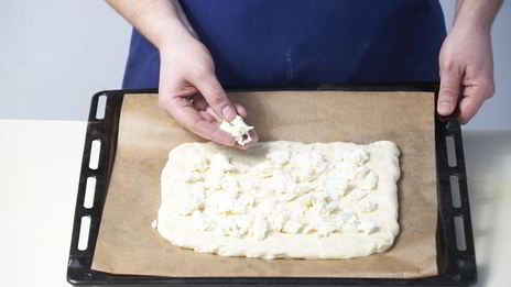 сэндвич из домашней фокаччи с ветчиной