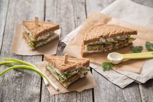 Сэндвич с фетой и беконом