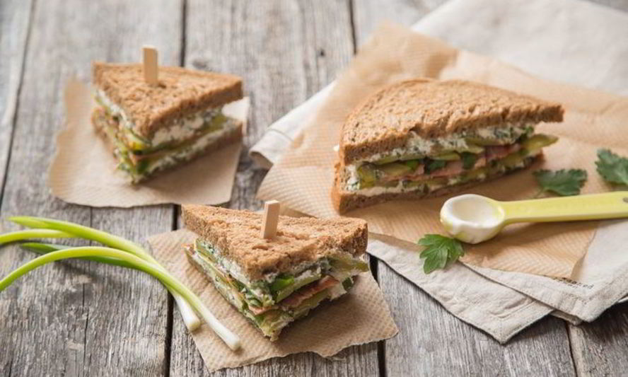 Рецепт сэндвич с фетой и беконом