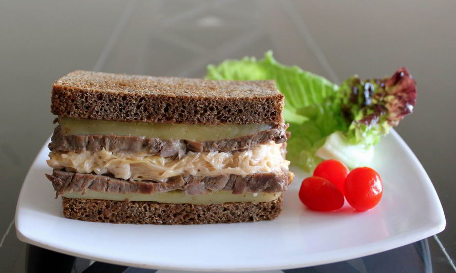 Рецепт сэндвич с говядиной и квашеной капустой