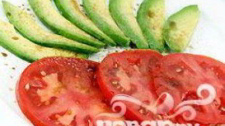 сэндвич с индейкой и авокадо