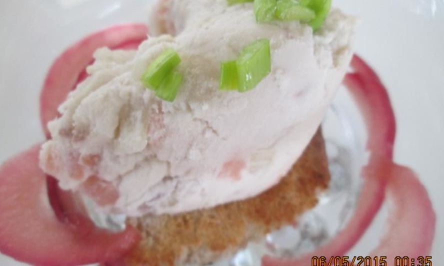 Рецепт сэндвич с мороженым из сельди и маринованным луком