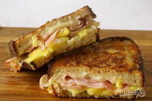 Сэндвич с ветчиной и ананасами