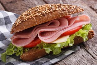 Сэндвич с ветчиной