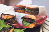 Сэндвичи с бифштексом