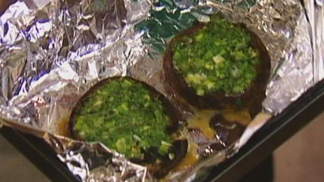 сэндвичи с портобелло, шалотом и чесночным майонезом