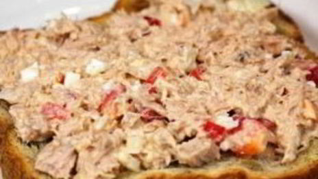 сэндвичи с салатом из тунца