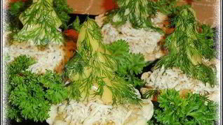 Новогодние фаршированные тарталетки с творогом и баклажанами