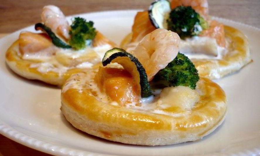 Рецепт рыбные тарталетки из слоеного теста