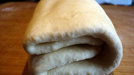 рыбные тарталетки из слоеного теста