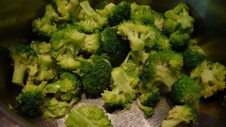 рыбные тарталетки из слоеного теста