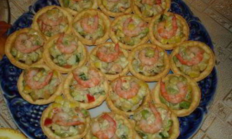 Рецепт салатик из креветок в тарталетках