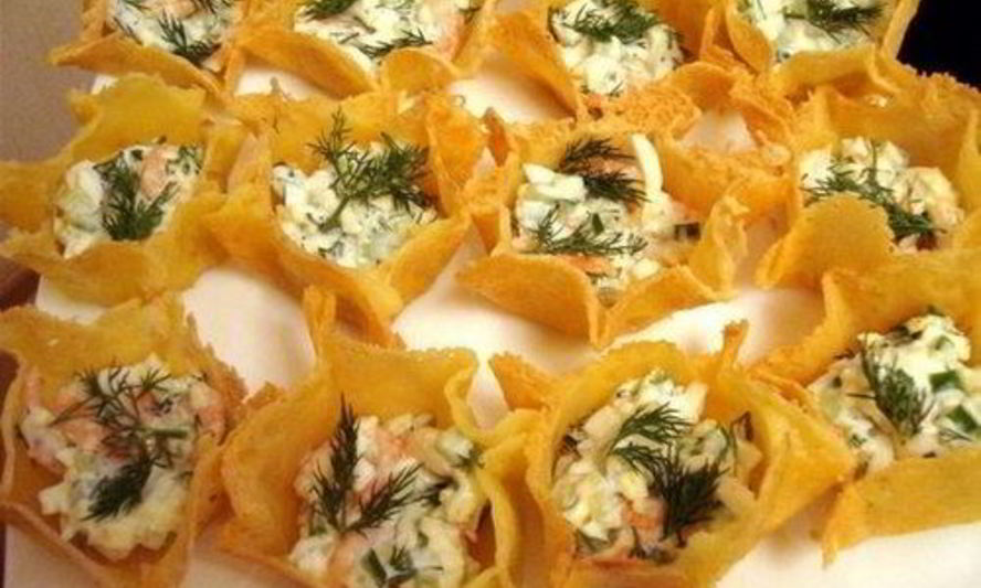 Рецепт сырные тарталетки с креветками и огурцом