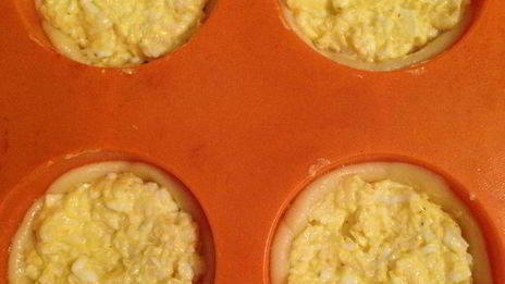 сырные тарталетки с тунцом